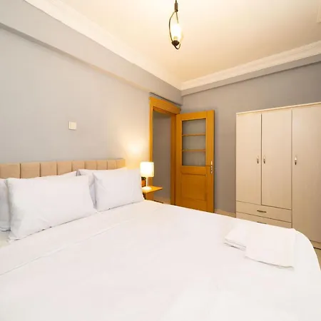 Central Flat Close To The Beach With A Pleasant Backyard In Muratpasa * 安塔利亚